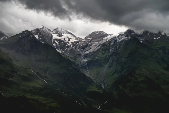 Representative northern Pakistan scenery; the route is described in the itinerary